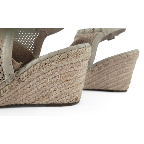 Marc Fisher Senton Wedge Espadrille Sandals‎ Studded Perforated Leather Tan Sz 6 - Picture 5 of 6
